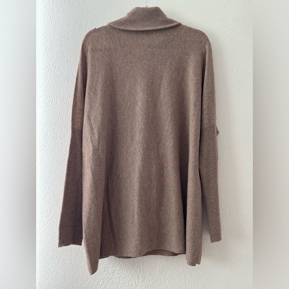 Garnet Hill Tan Cashmere Wool Oversized Kangaroo Pocket Turtleneck Sweater M - Picture 10 of 16